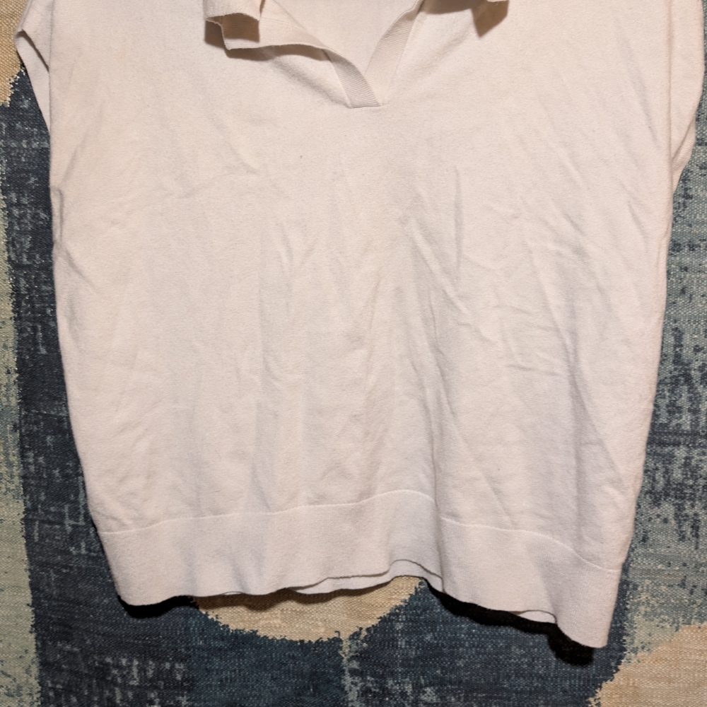 Women's White Sleeveless Top